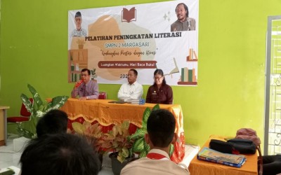 Pelatihan Literasi SMP NEGERI 2 MARGASARI